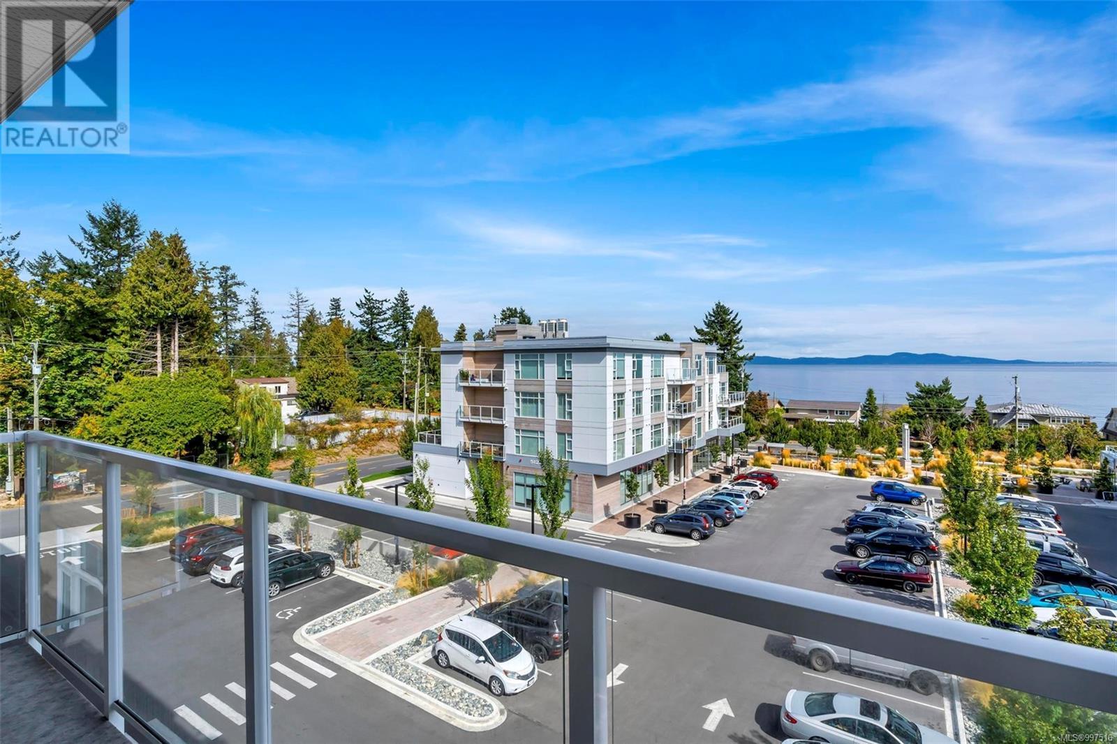 306 5120 Cordova Bay Rd, Saanich, British Columbia  V8Y 2K5 - Photo 4 - 997516