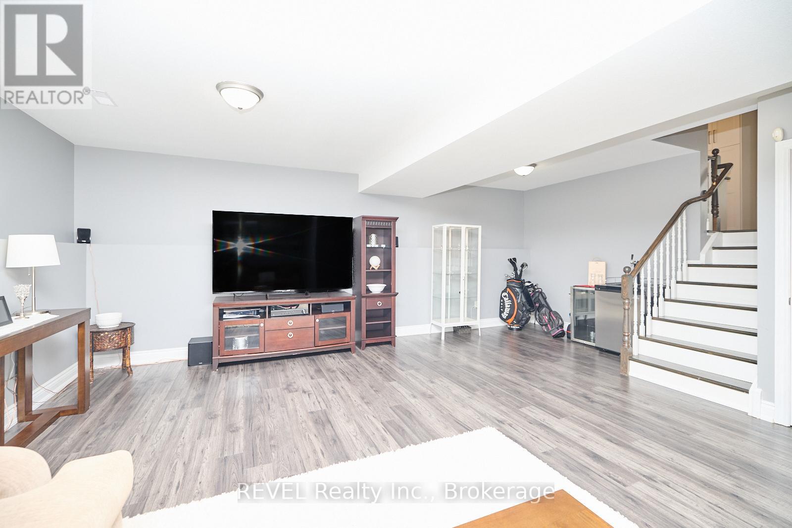 8159 Barrett Crescent, Niagara Falls, Ontario  L2H 3H5 - Photo 40 - X12118776