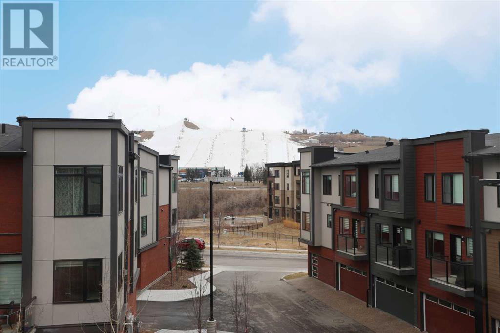 Property at 255 Greenbriar Common NW image 3