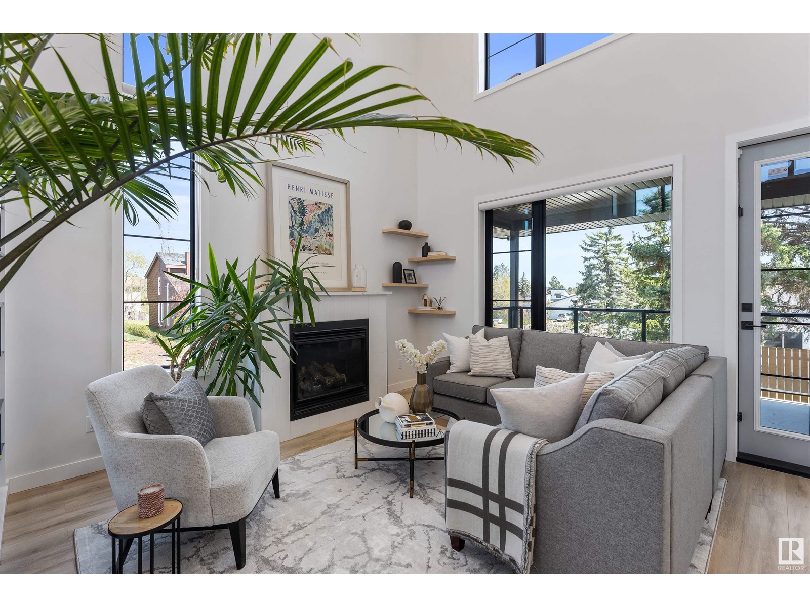 Property at 15107 42 AV NW image 2