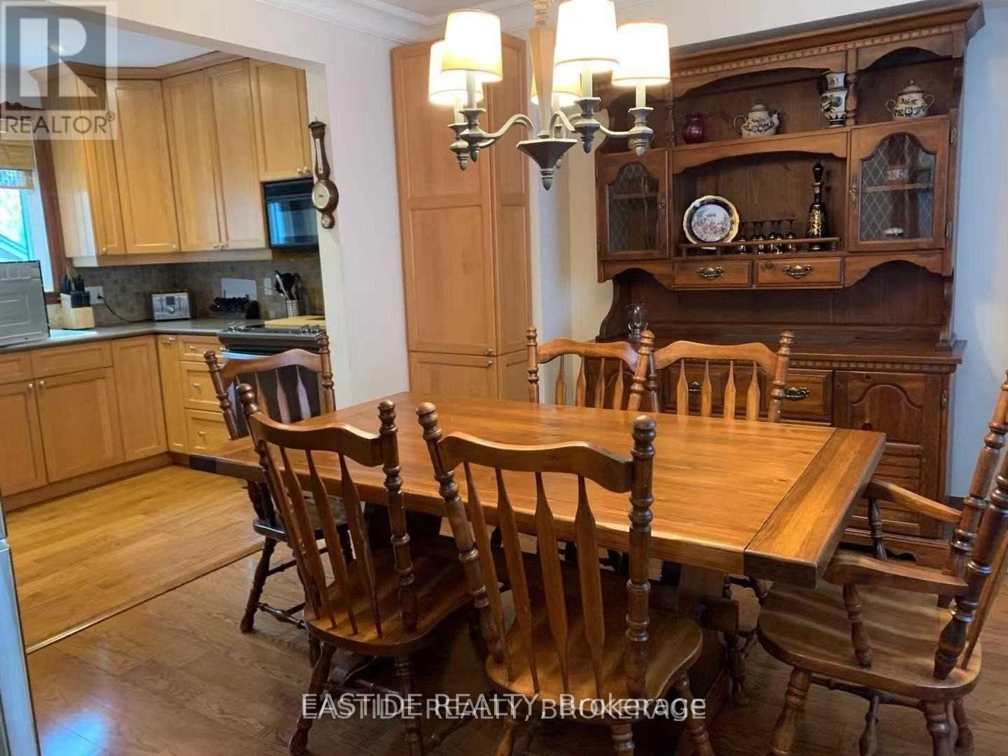 917 Royal York Road, Toronto (Stonegate-Queensway), Ontario  M8Y 2V8 - Photo 4 - W12118722
