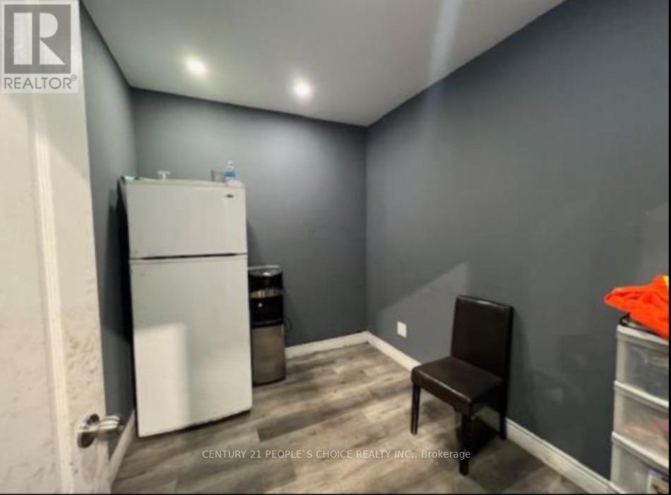 13 - 7517 Bren Road, Mississauga (Northeast), Ontario  L4T 3V4 - Photo 5 - W12121391