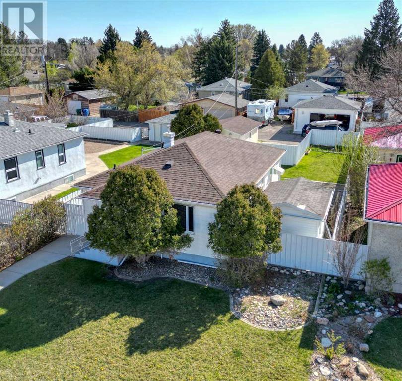 Property at 1117 19 Street S image 3
