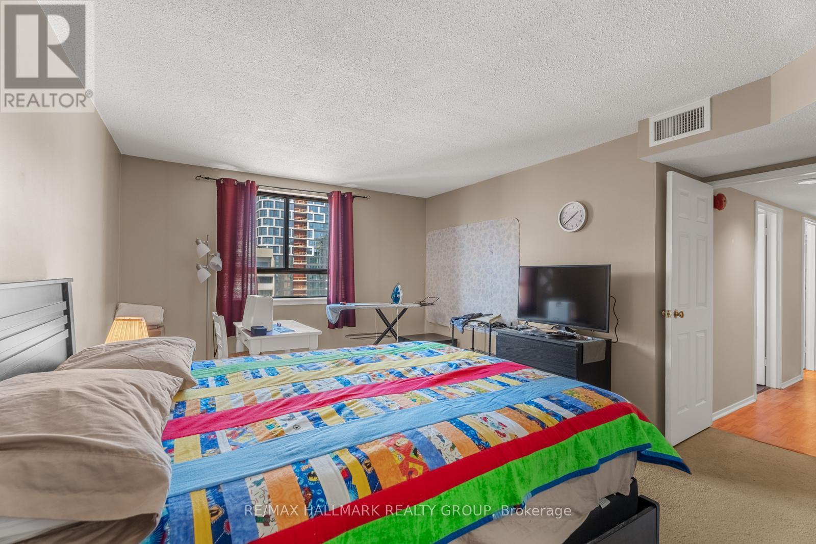 2102 - 470 Laurier Avenue, Ottawa, Ontario  K1B 3A6 - Photo 14 - X12122156
