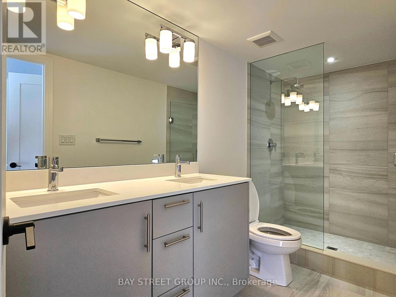 26 Burleigh Mews, Vaughan, Ontario  L4J 0M1 - Photo 4 - N12122260