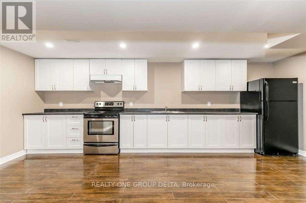 Lower - 8 Charlemagne Avenue, Barrie, Ontario  L4M 0A9 - Photo 4 - S12122293