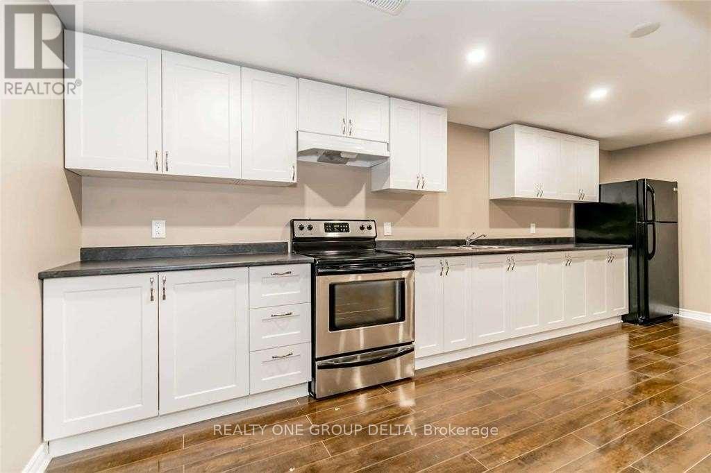 Lower - 8 Charlemagne Avenue, Barrie, Ontario  L4M 0A9 - Photo 5 - S12122293