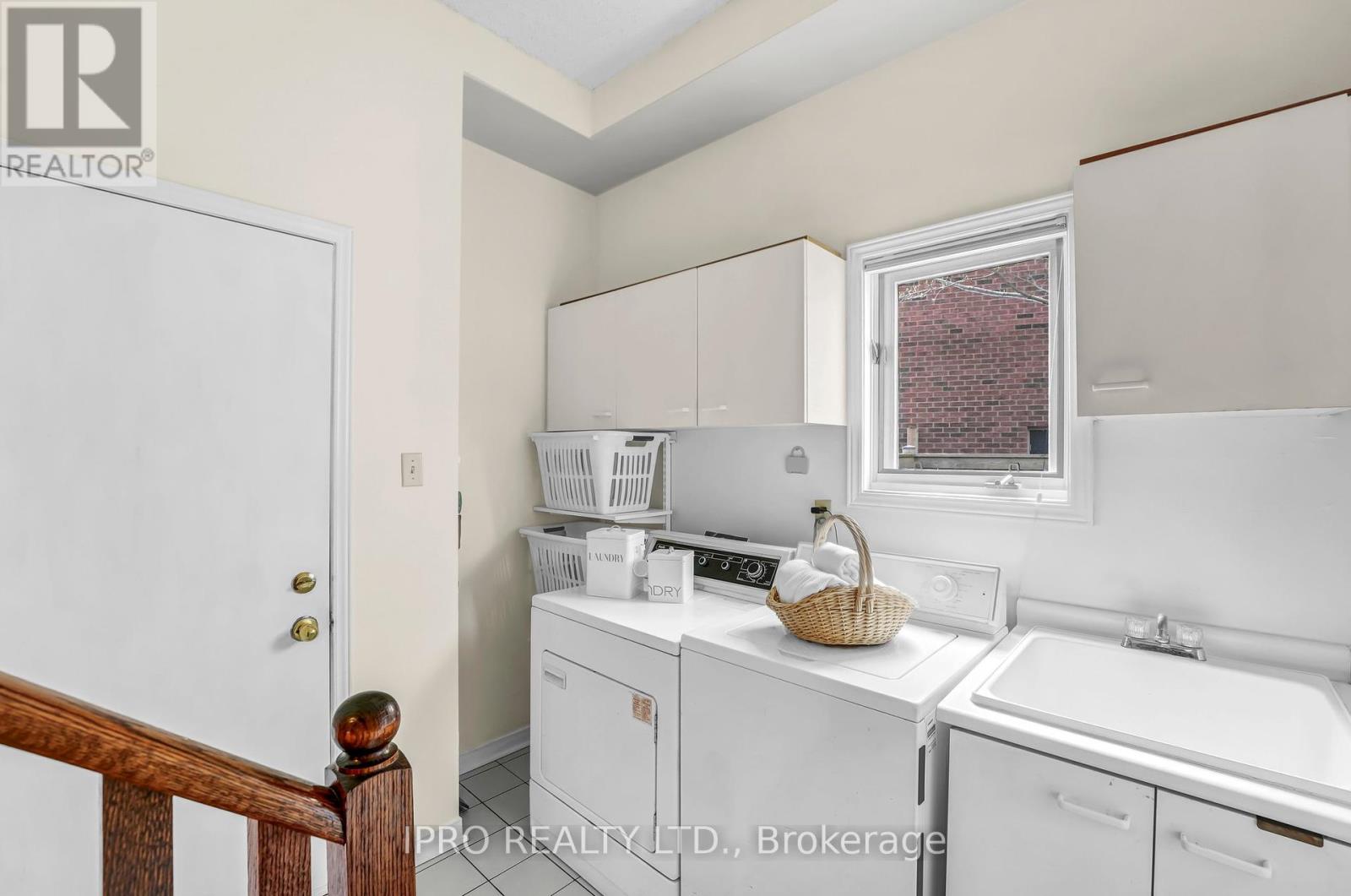 7179 Windrush Court, Mississauga, Ontario  L5N 6K1 - Photo 14 - W12118707