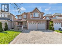 18 HARTWELL GATE, Brampton, Ontario