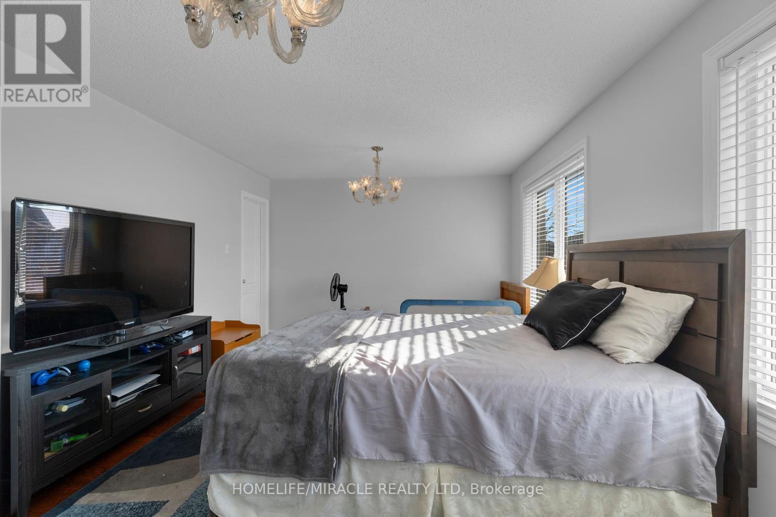 18 Hartwell Gate, Brampton, Ontario  L6R 2V3 - Photo 24 - W12120713