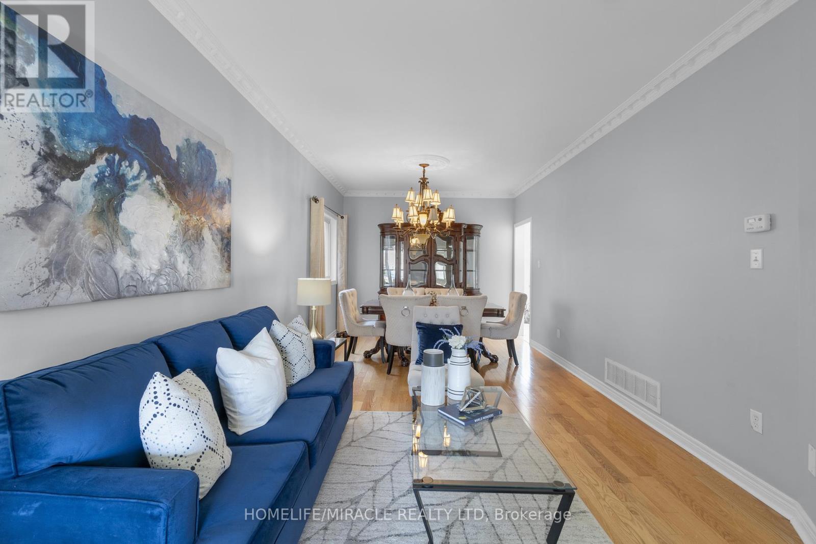 18 Hartwell Gate, Brampton, Ontario  L6R 2V3 - Photo 9 - W12120713