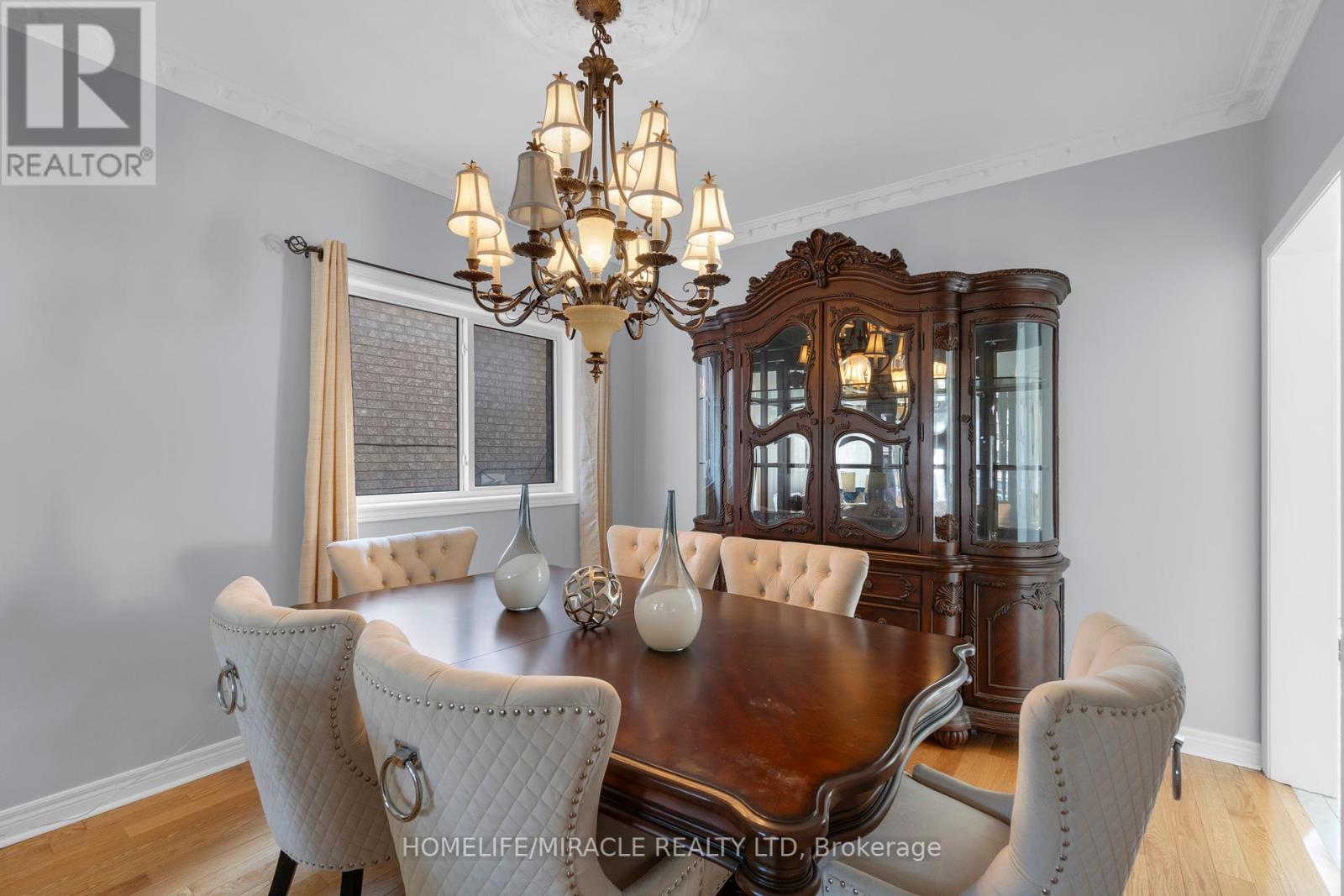 18 Hartwell Gate, Brampton, Ontario  L6R 2V3 - Photo 10 - W12120713