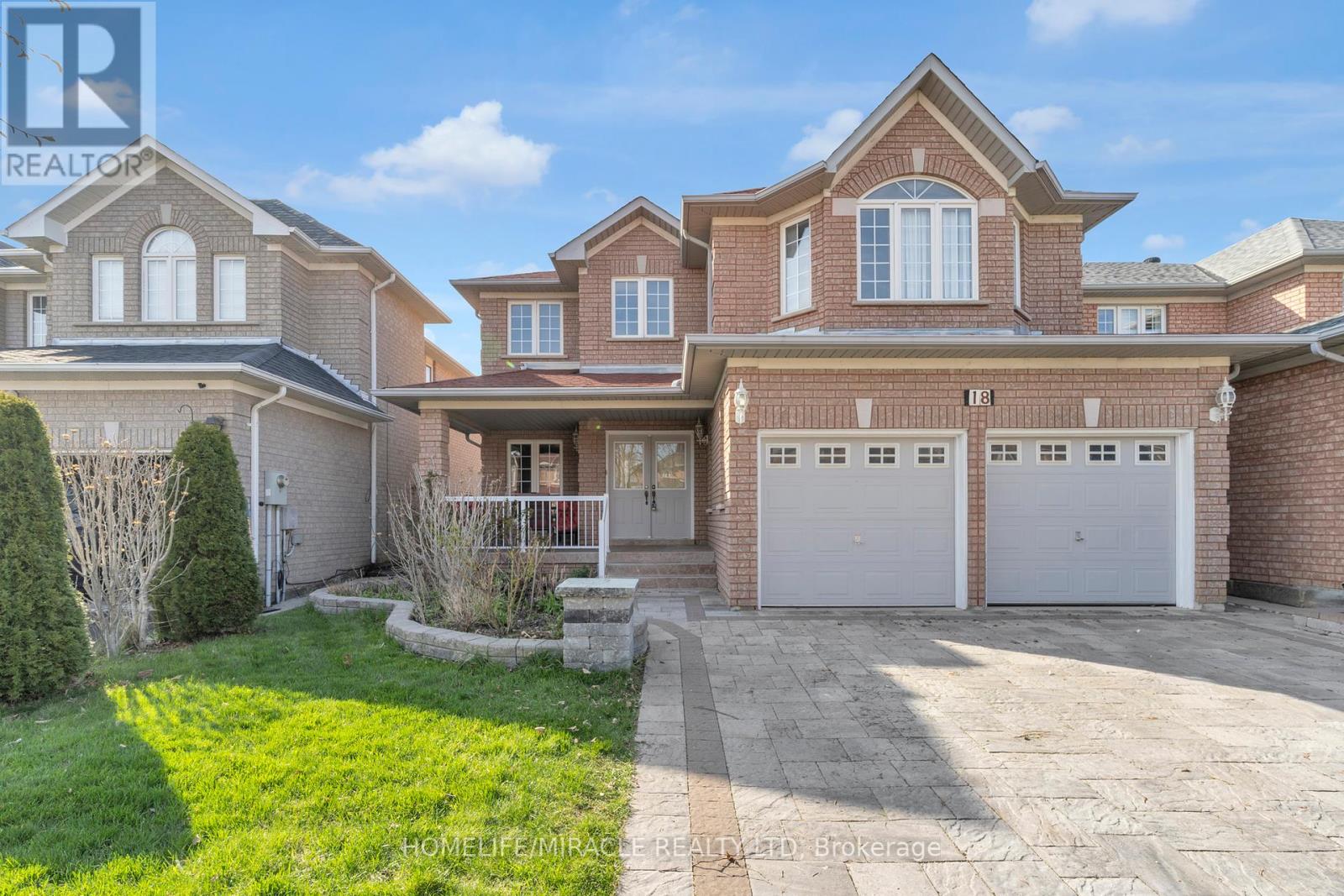 18 Hartwell Gate, Brampton, Ontario  L6R 2V3 - Photo 3 - W12120713