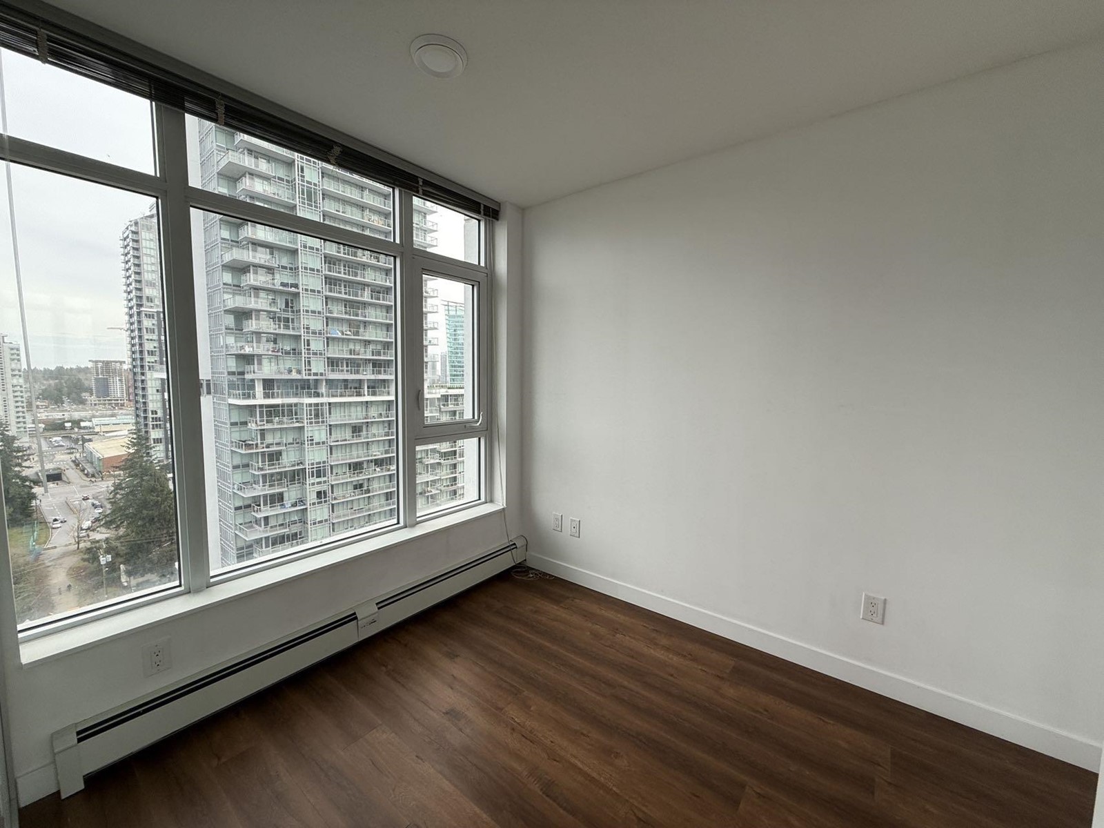 1412 13308 Central, Surrey, British Columbia V3T 0M4 - Photo 10 - R2951731