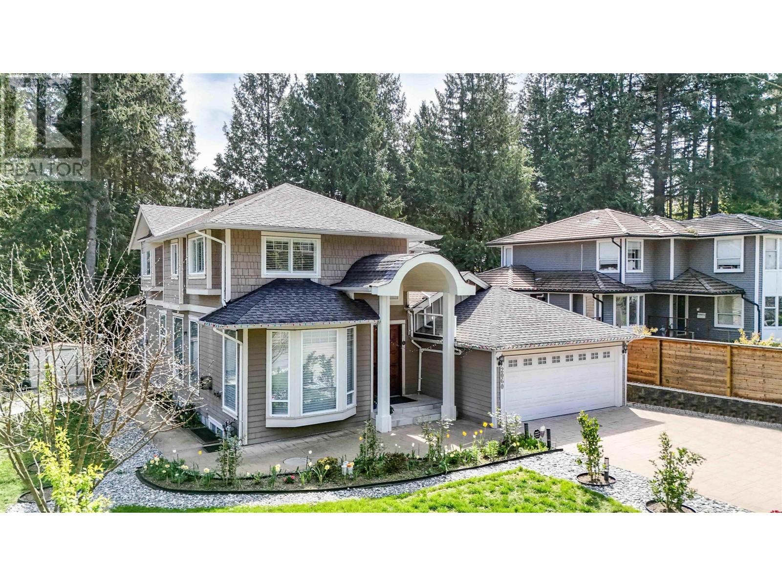 2060 Cortell Street, North Vancouver, British Columbia  V7P 2A5 - Photo 2 - R2995826