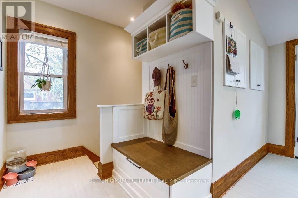 2517 Queen Street, Strathroy-Caradoc, Ontario  N0L 1W0 - Photo 10 - X12120949