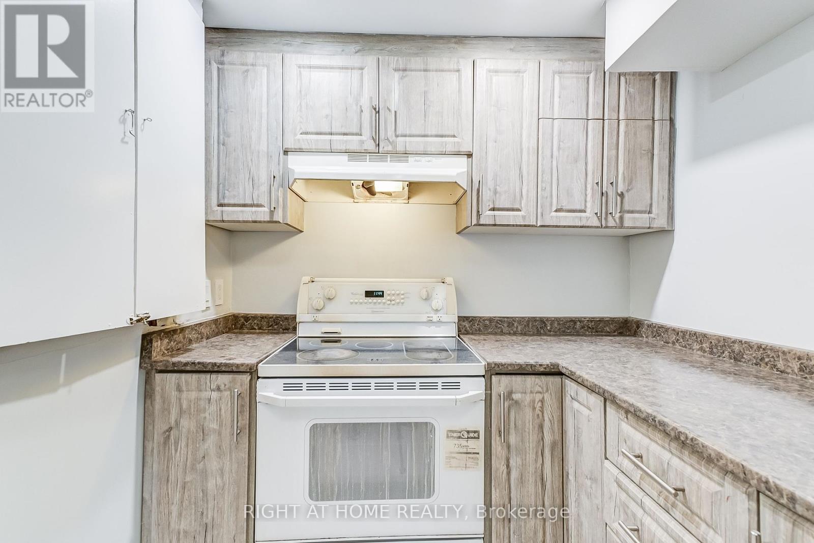 1739 Princelea Place, Mississauga, Ontario  L5M 3R4 - Photo 25 - W12041494
