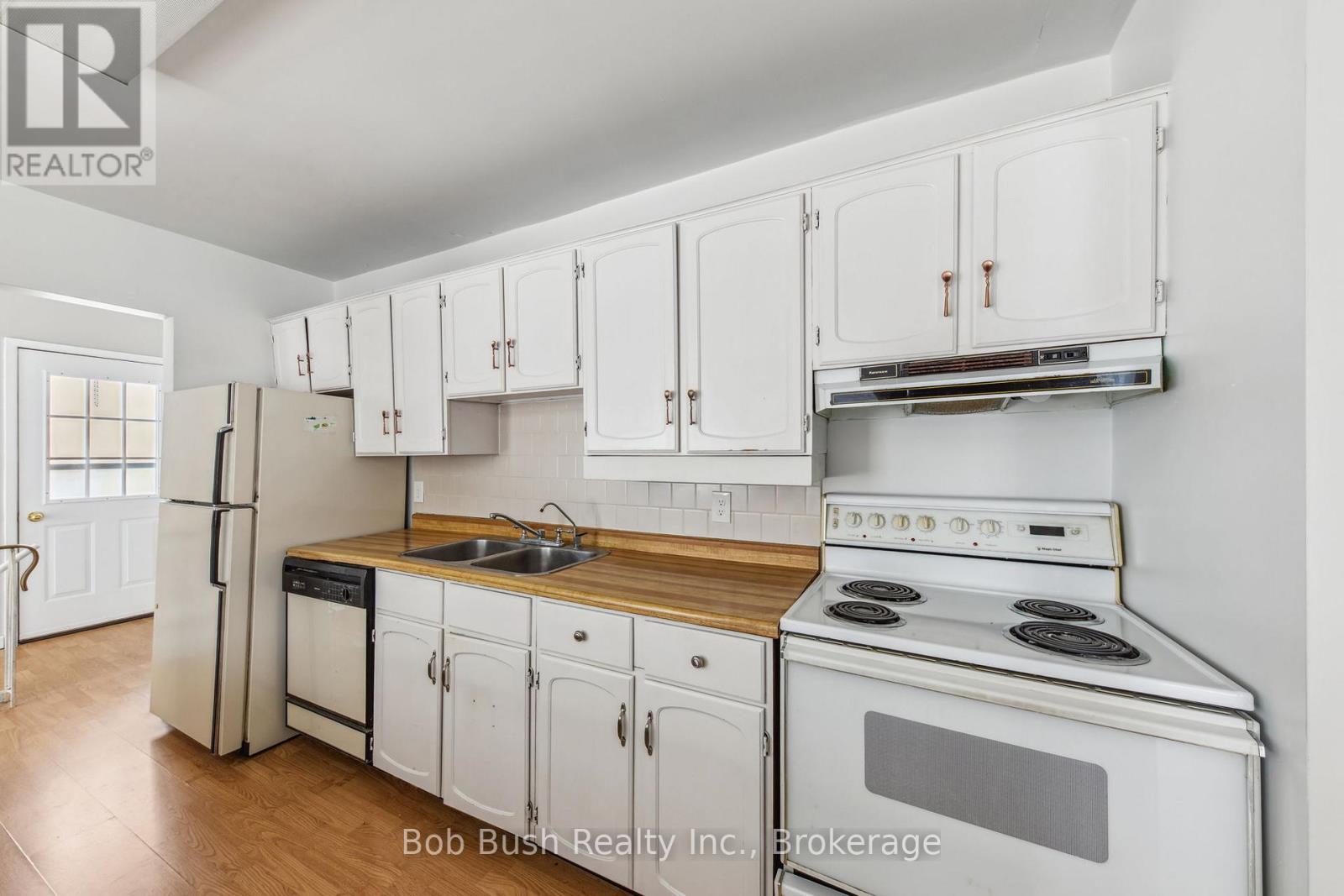 10596 12 Highway, Oro-Medonte, Ontario  L0K 2G0 - Photo 14 - S12122316