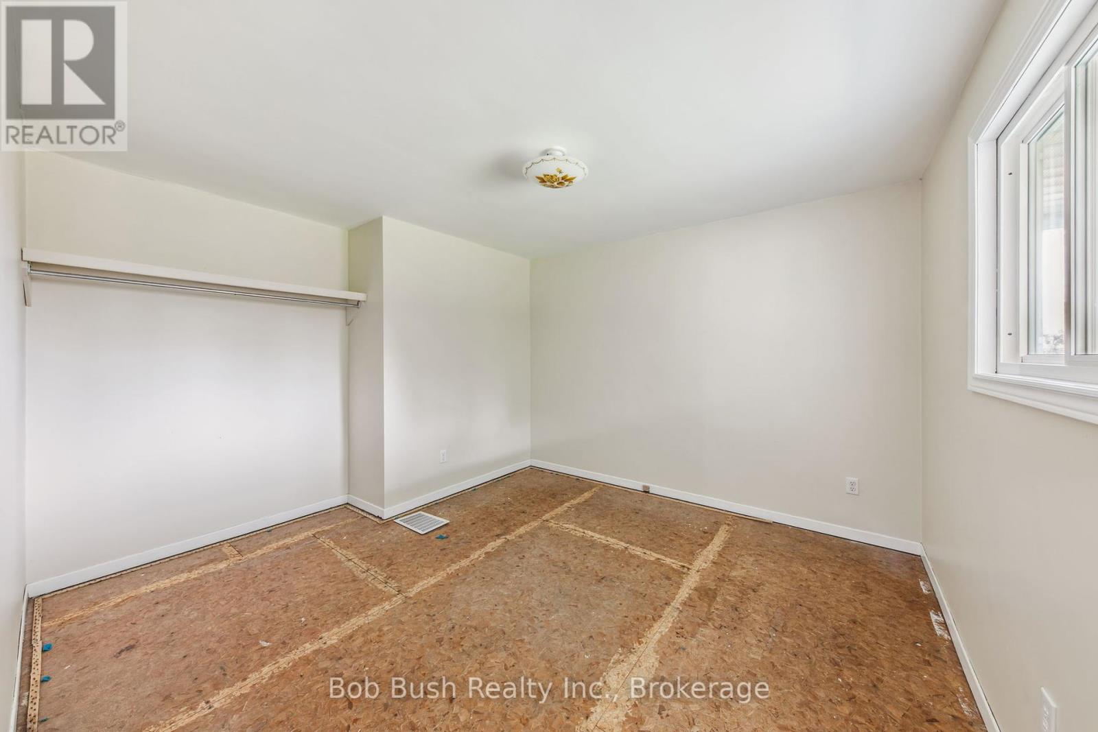 10596 12 Highway, Oro-Medonte, Ontario  L0K 2G0 - Photo 15 - S12122316
