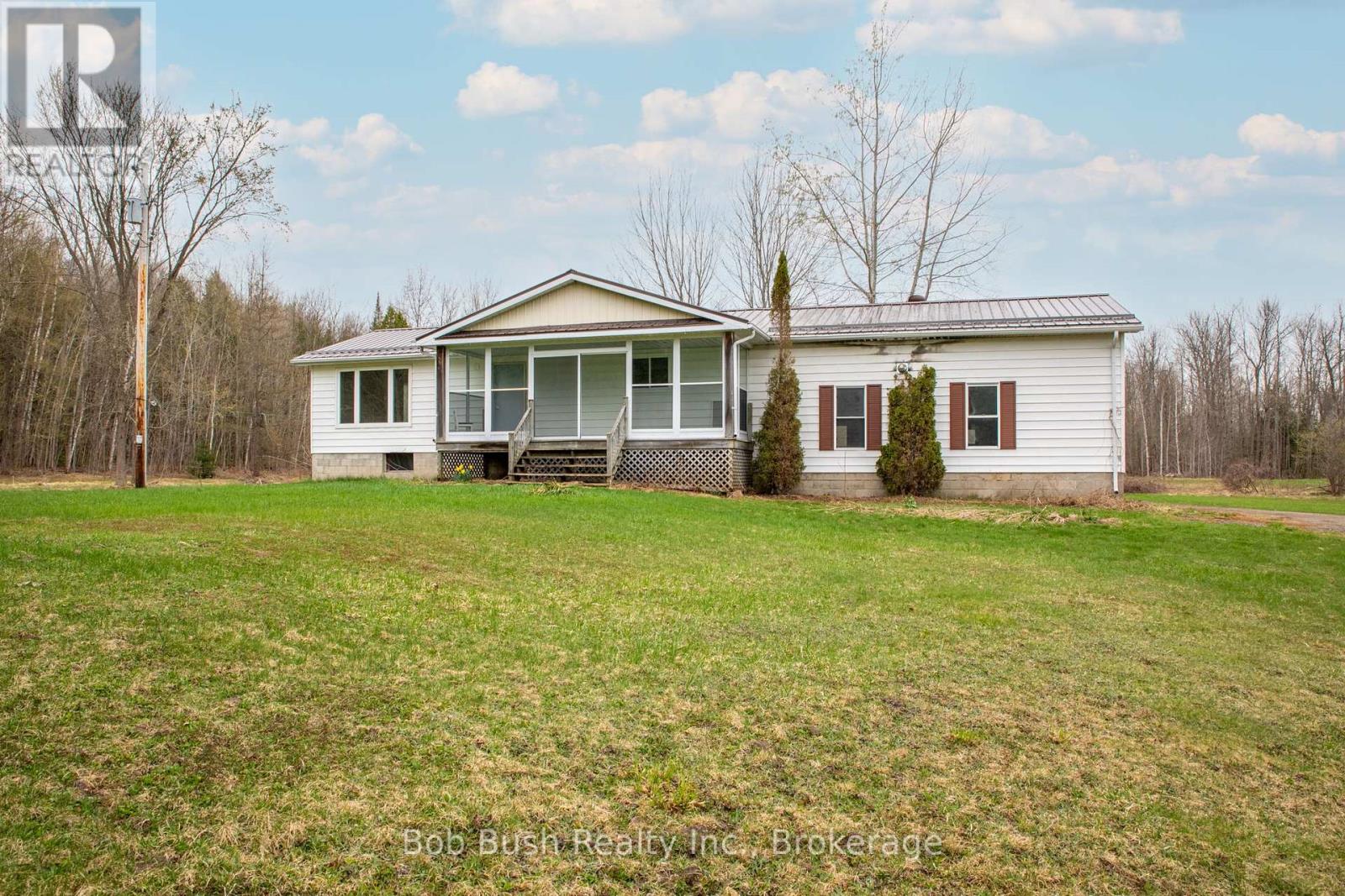 10596 12 Highway, Oro-Medonte, Ontario  L0K 2G0 - Photo 39 - S12122316
