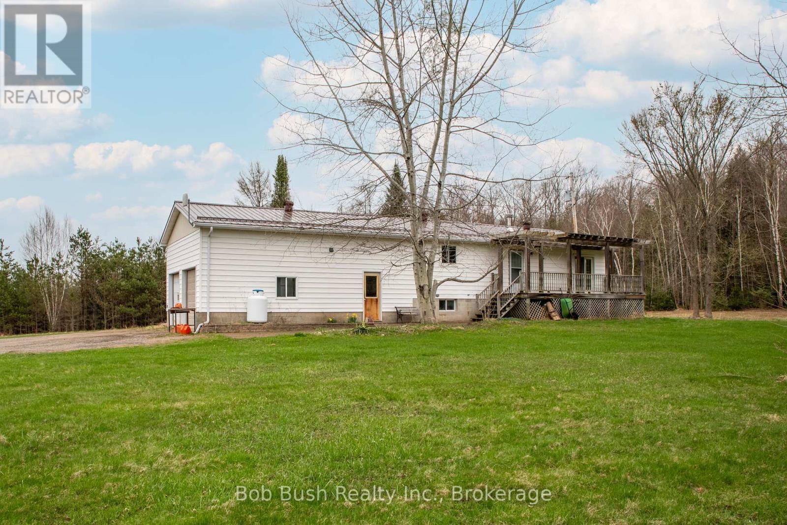 10596 12 Highway, Oro-Medonte, Ontario  L0K 2G0 - Photo 5 - S12122316