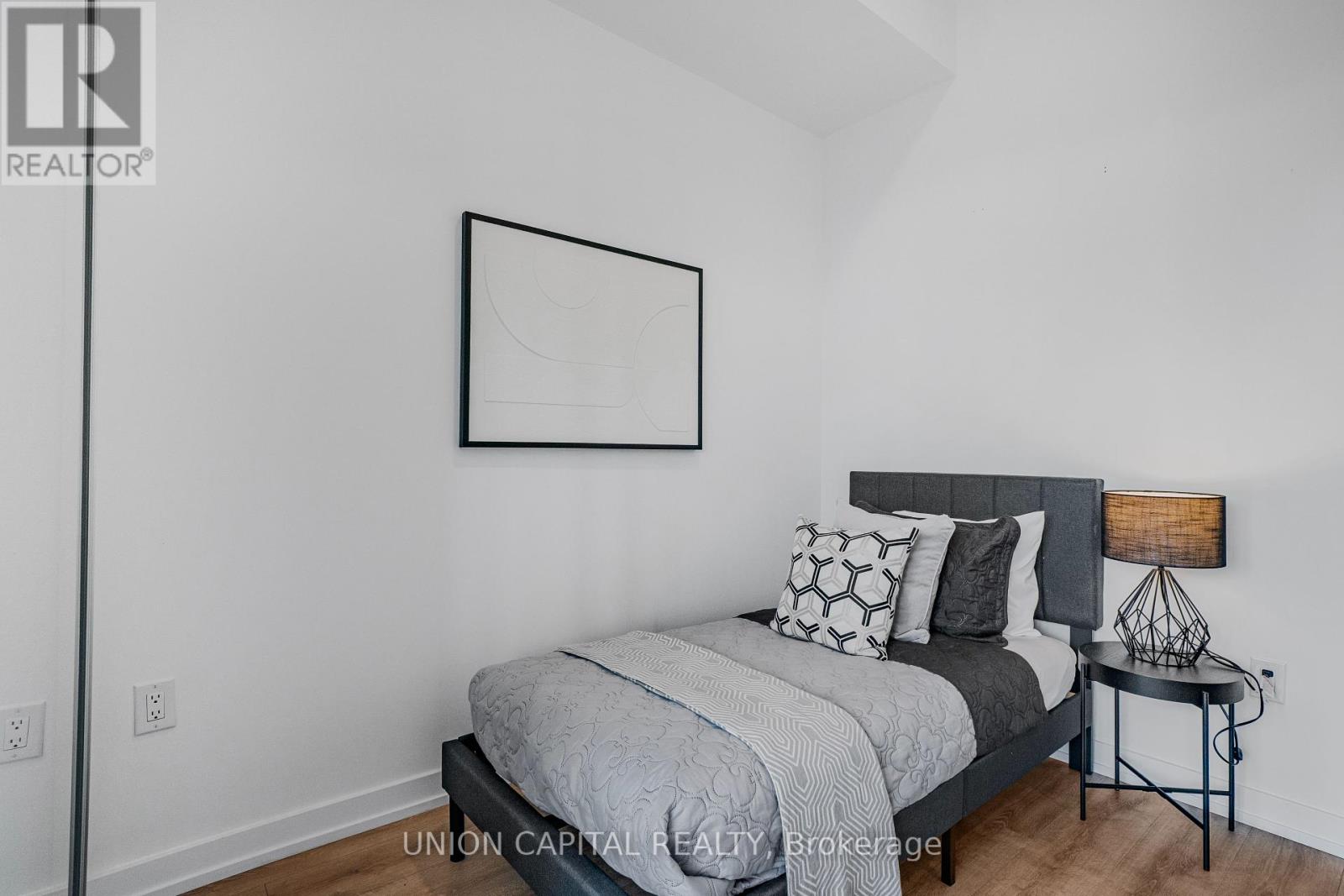 306 - 500 Dupont Street, Toronto (Annex), Ontario  M6G 0B8 - Photo 3 - C12122318
