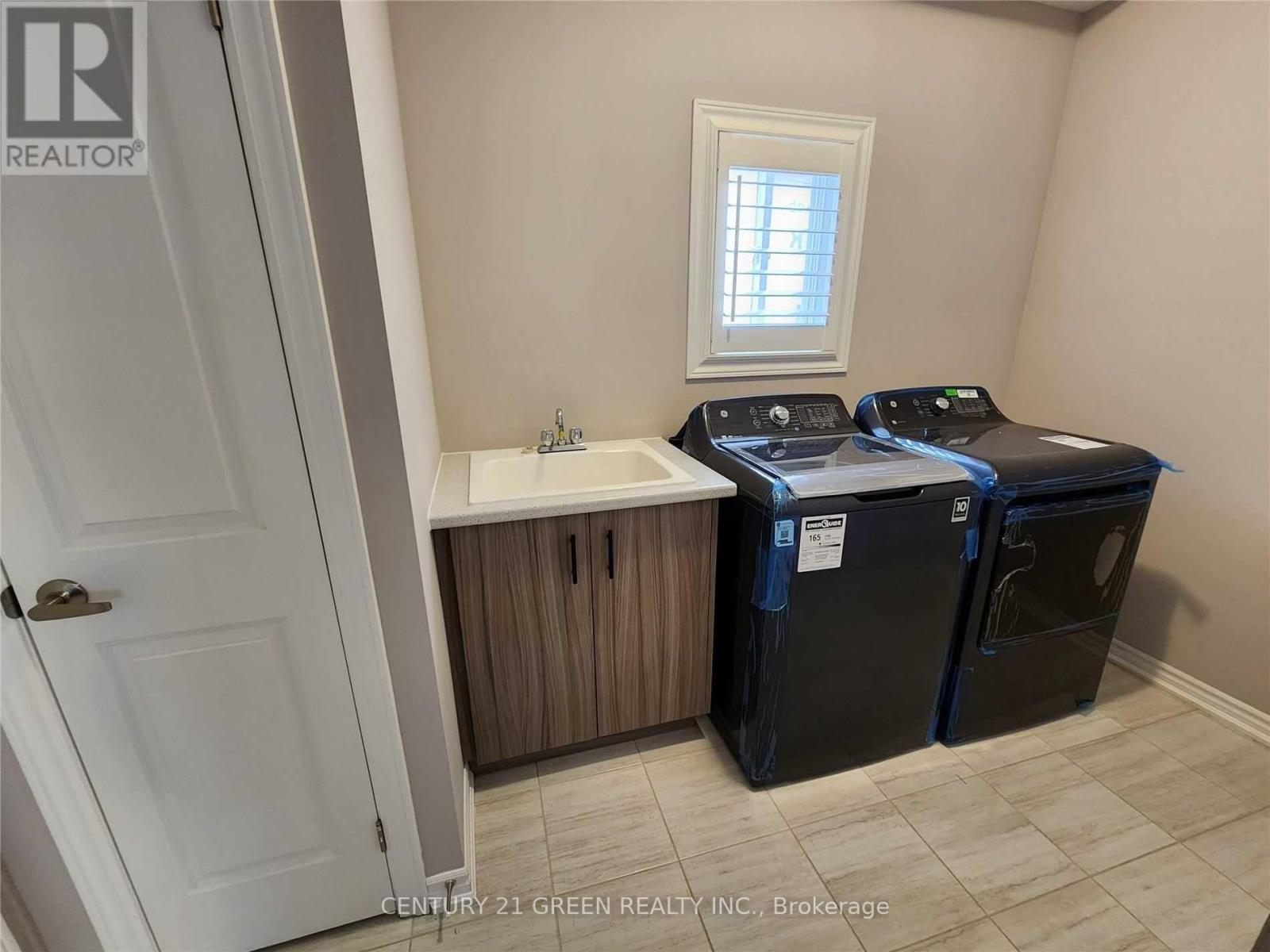 55 Hildred Street, Welland, Ontario  L3B 0K1 - Photo 21 - X12074677