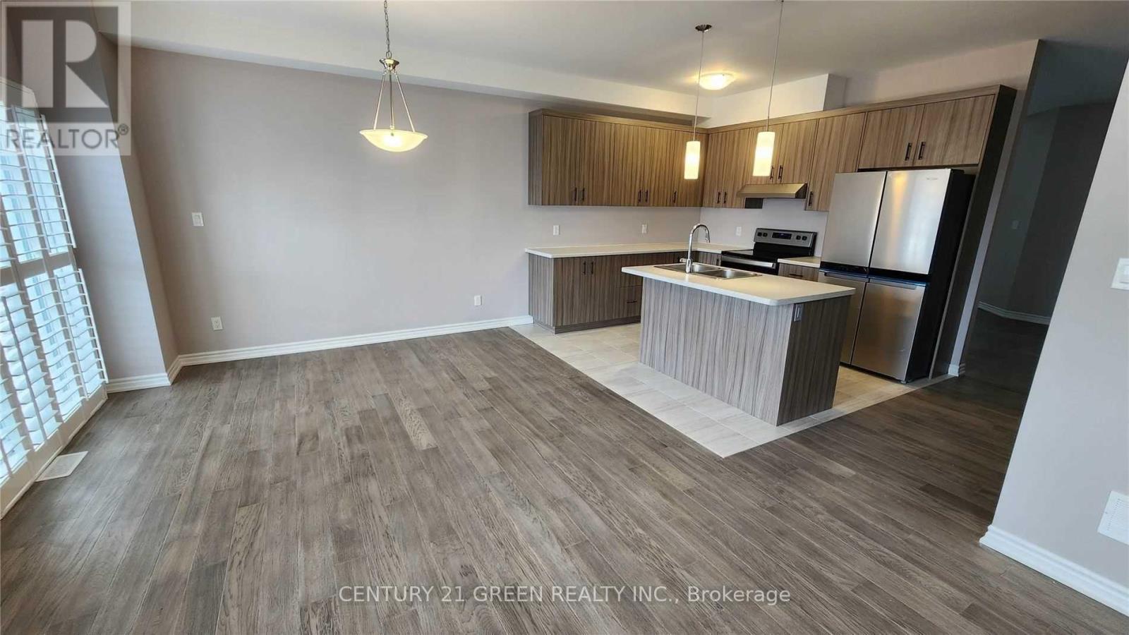 55 Hildred Street, Welland, Ontario  L3B 0K1 - Photo 6 - X12074677