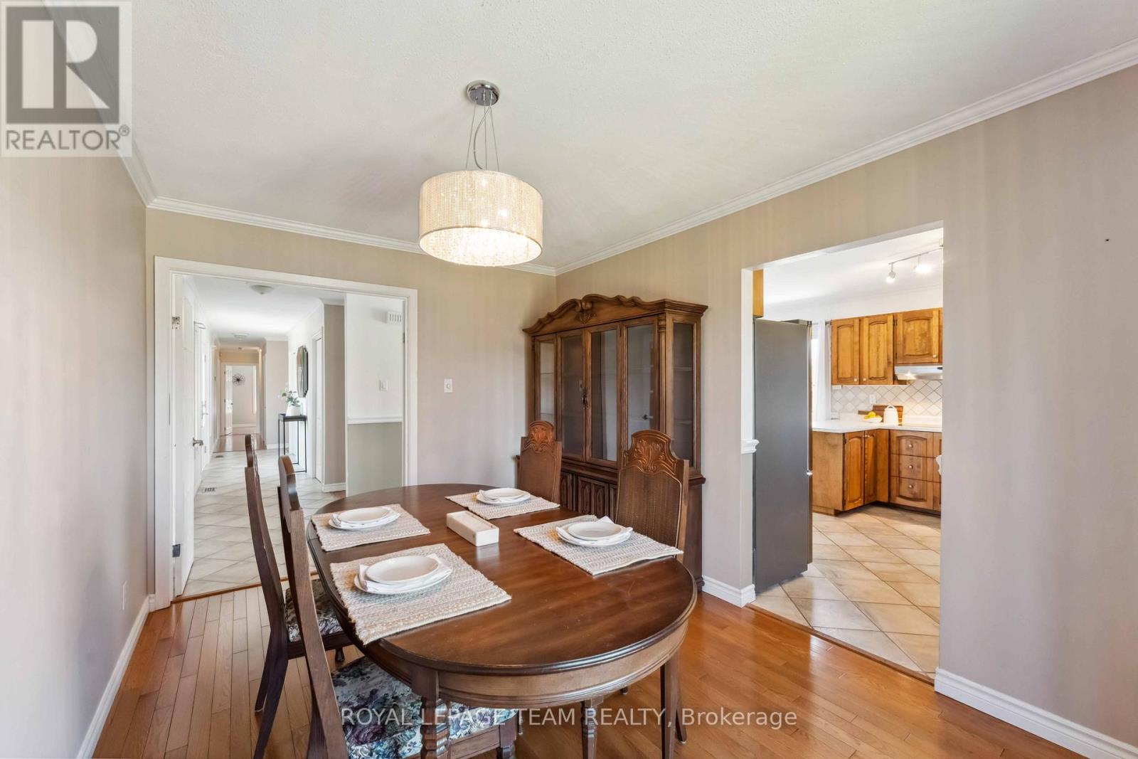 1322 Johnston Drive, Ottawa, Ontario  K4P 1A4 - Photo 18 - X12118301