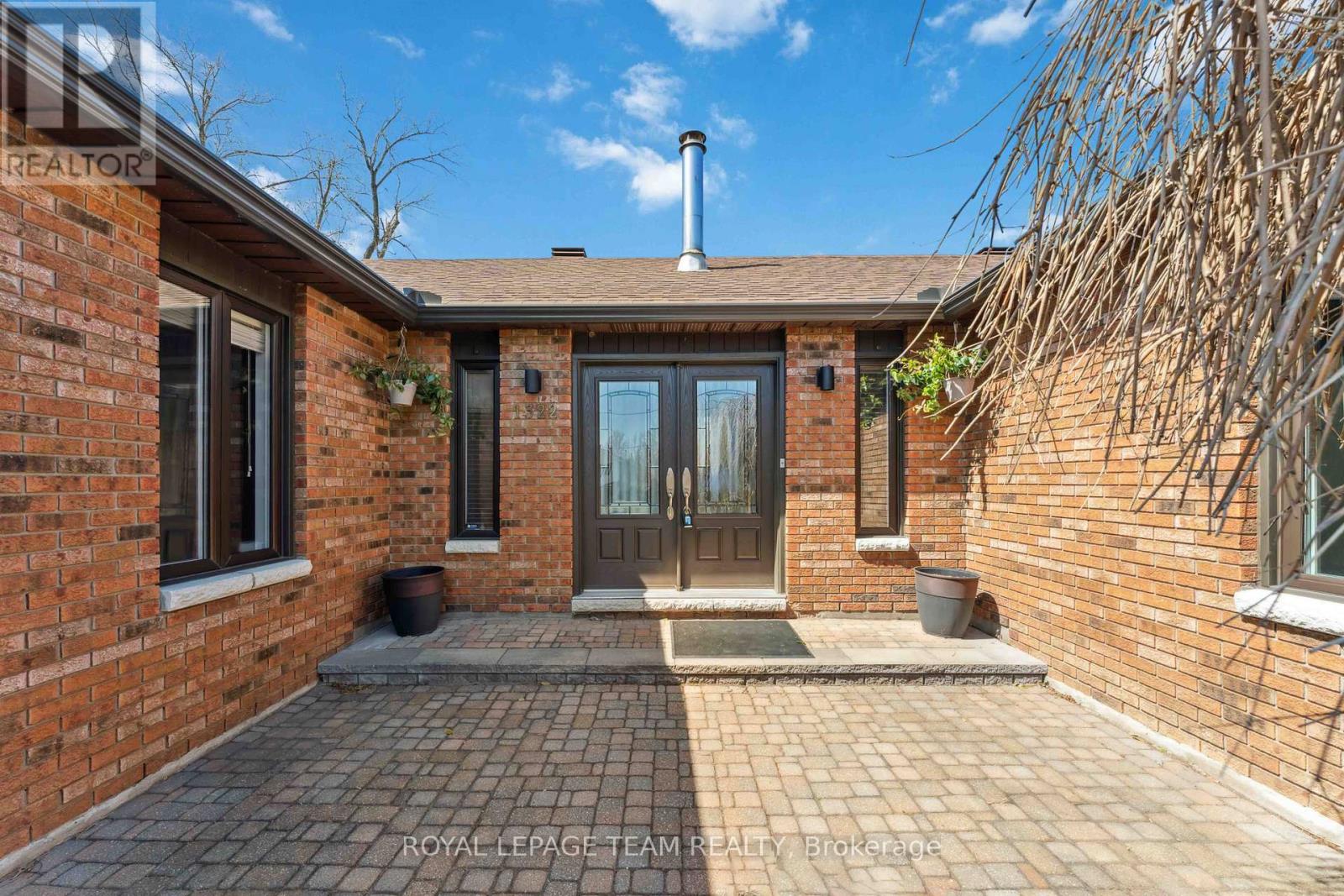 Property at 1322 JOHNSTON DRIVE image 4