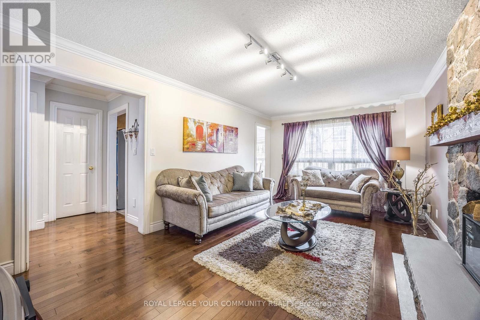 261 Hoover Drive W, Pickering, Ontario  L1V 5R9 - Photo 6 - E12122274