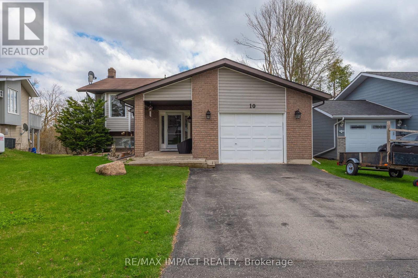 Property at 10 CEDARTREE LANE image 1
