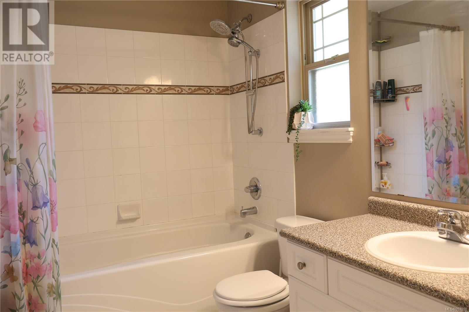 7 1241 Santa Rosa Ave, Saanich, British Columbia  V8Z 2V5 - Photo 9 - 997090