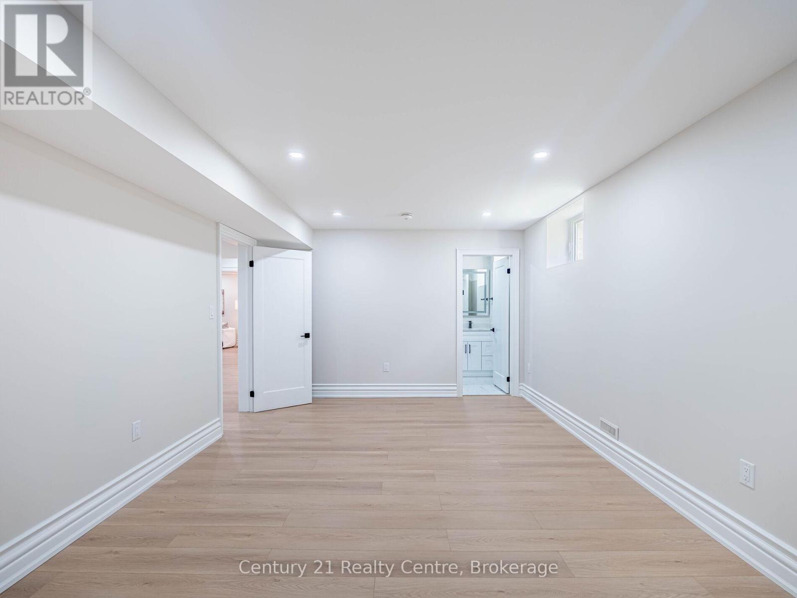 14 Crescent Road, Oakville, Ontario  L6K 1W4 - Photo 43 - W12120516