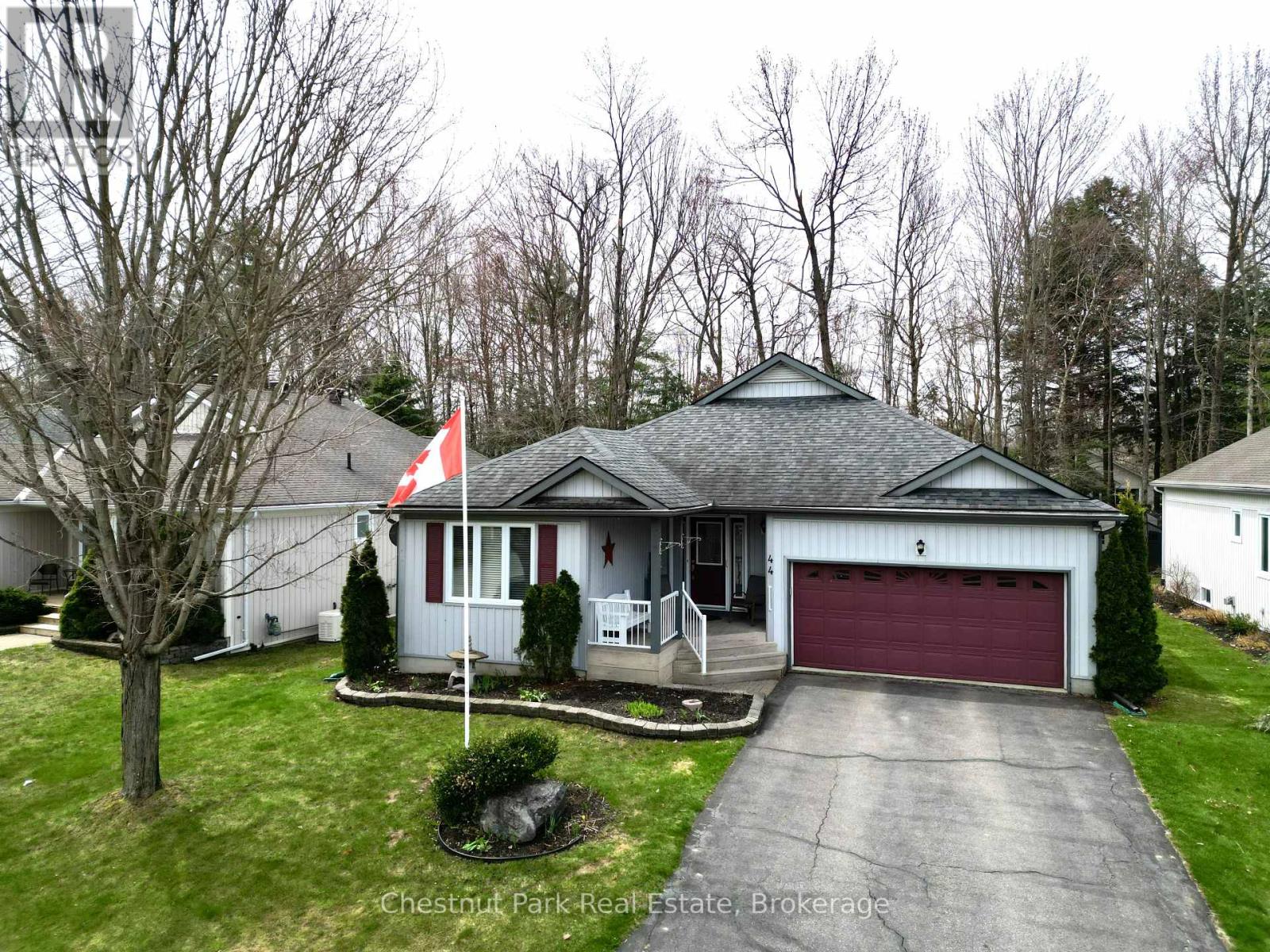 44 SPRINGWOOD CRESCENT, Gravenhurst, Ontario
