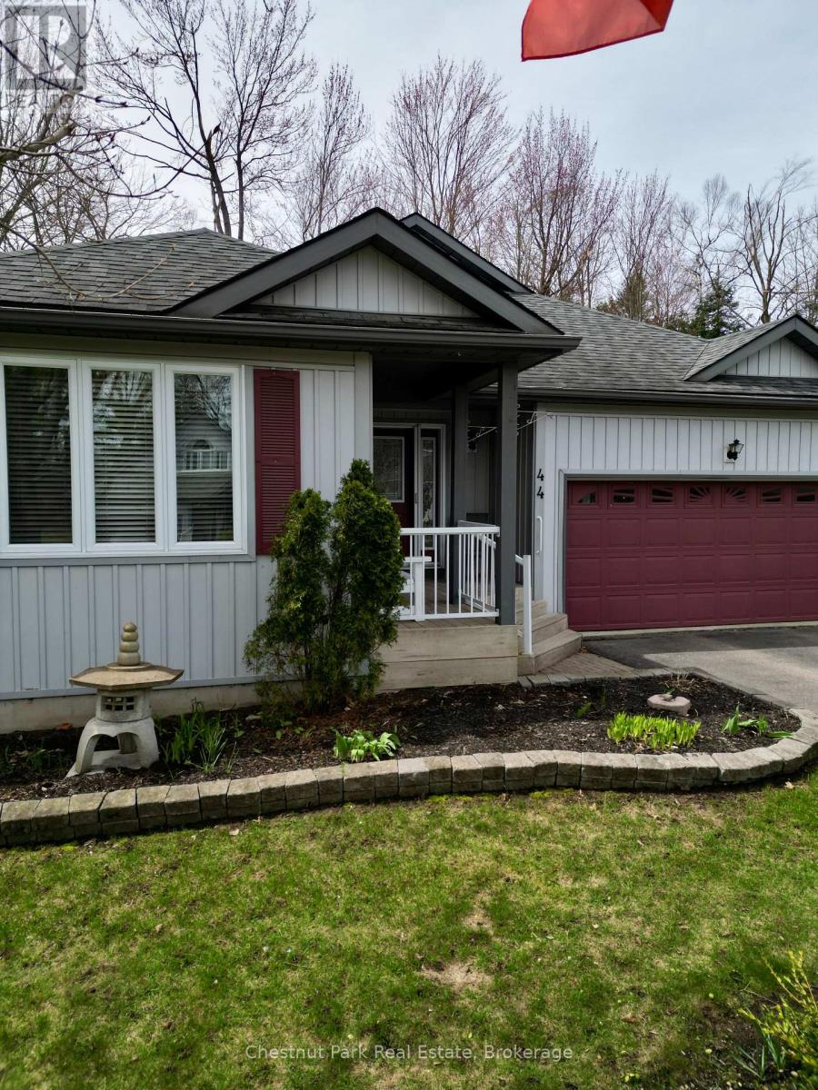 Property at 44 SPRINGWOOD CRESCENT image 2