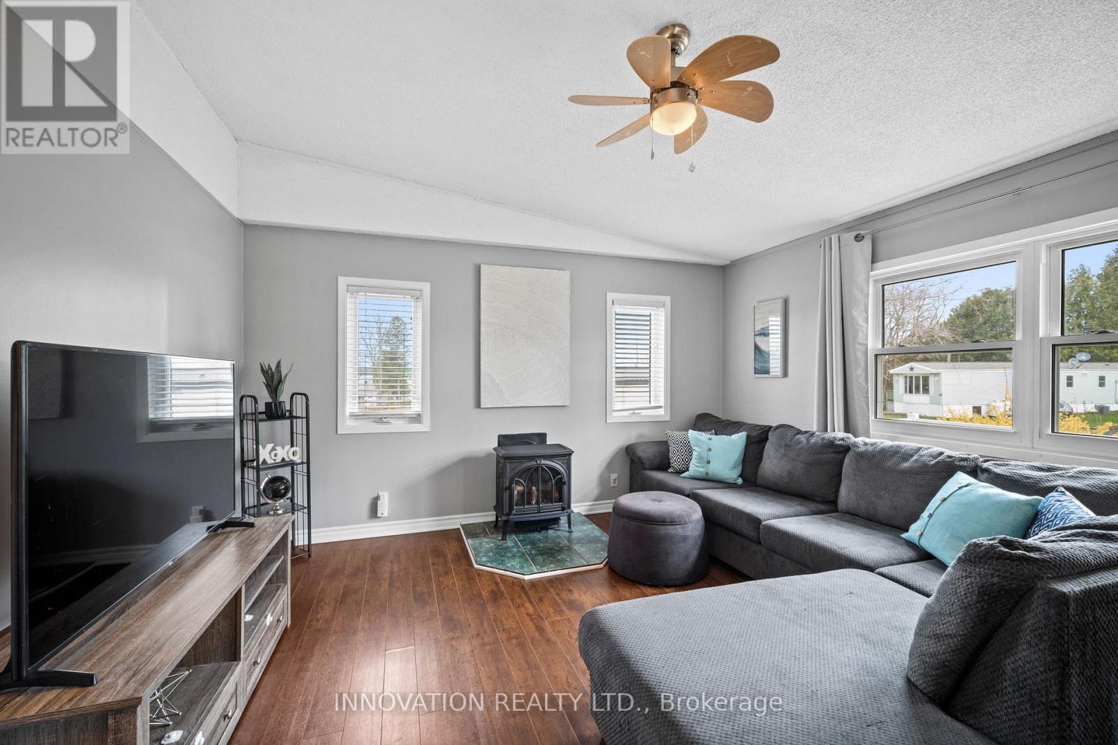 215 Hillview Road, Drummond/north Elmsley, Ontario  K7H 3C8 - Photo 5 - X12122330