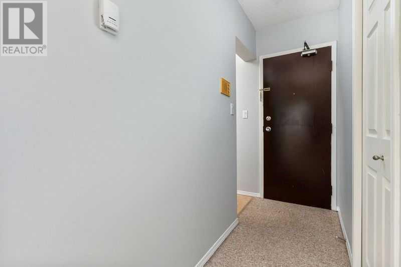 402, 5418 52 Street, Camrose, Alberta  T4V 2J2 - Photo 3 - A2217099