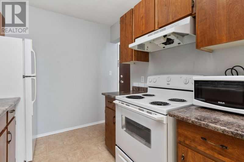 402, 5418 52 Street, Camrose, Alberta  T4V 2J2 - Photo 6 - A2217099