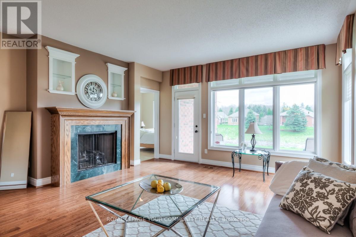 22 Boros Link, Whitchurch-Stouffville, Ontario  L4A 1N7 - Photo 10 - N12122352