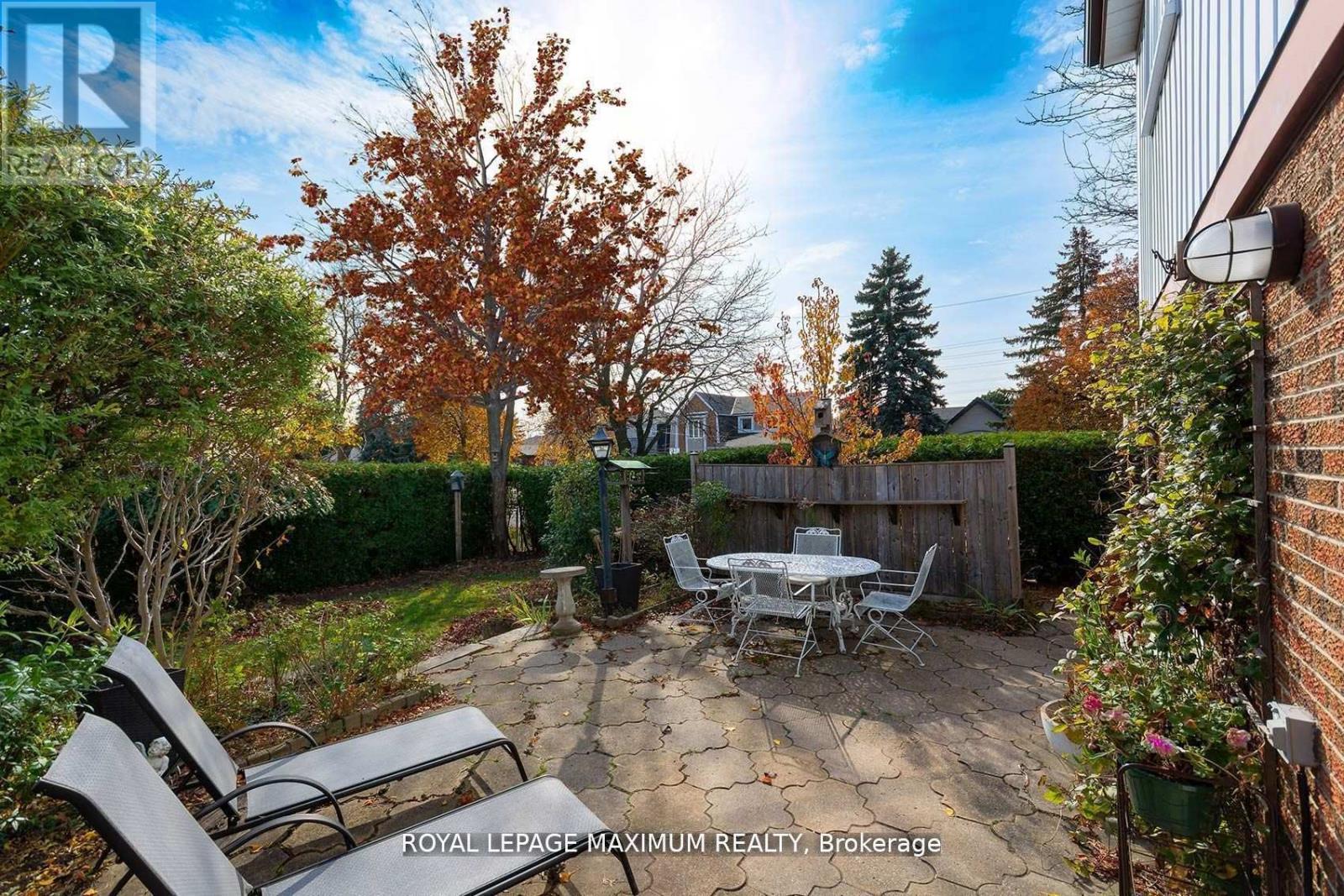 30 Milford Crescent, Brampton, Ontario  L6S 3E3 - Photo 16 - W12122341