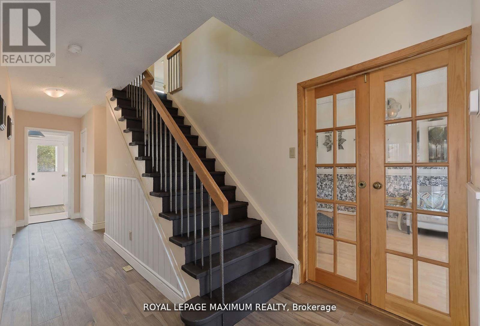 Property at 30 MILFORD CRESCENT image 3