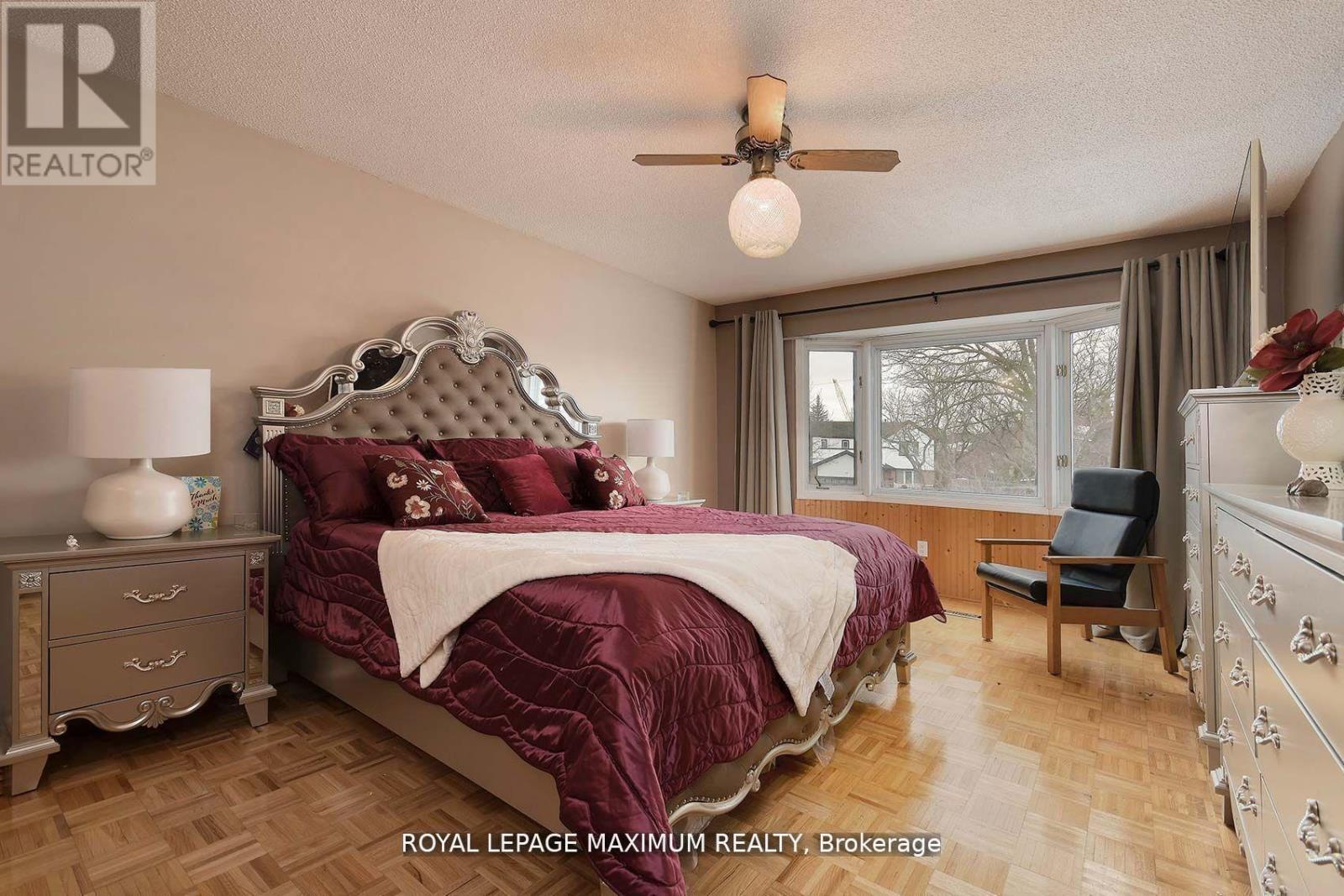 30 Milford Crescent, Brampton, Ontario  L6S 3E3 - Photo 9 - W12122341