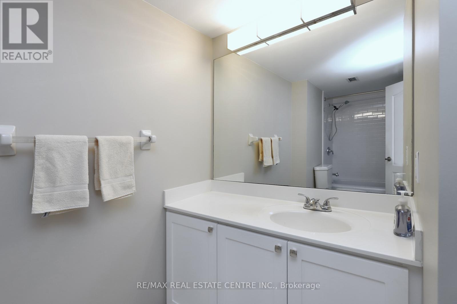 1201 - 100 Millside Drive, Milton, Ontario  L9T 5E2 - Photo 19 - W12122344