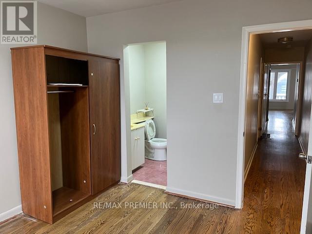 1 Brady Crescent, Toronto, Ontario  M3L 2B6 - Photo 10 - W12122354