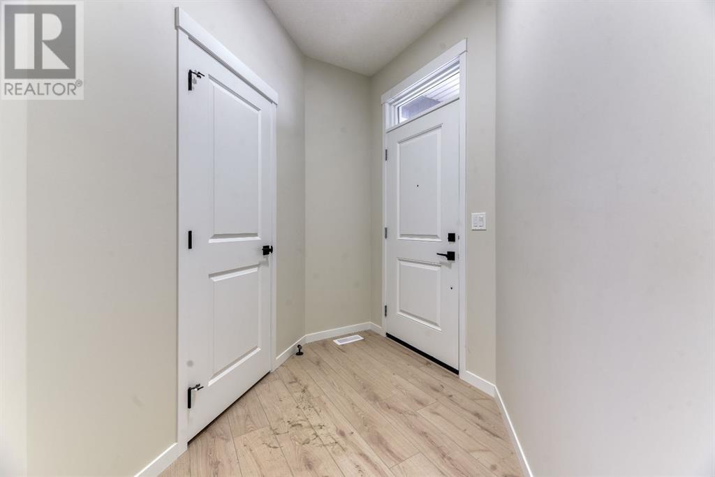 68 Corner Glen Green Ne, Calgary, Alberta  T3N 2P5 - Photo 5 - A2189829