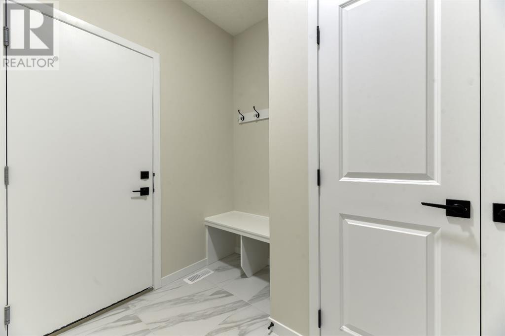 68 Corner Glen Green Ne, Calgary, Alberta  T3N 2P5 - Photo 7 - A2189829