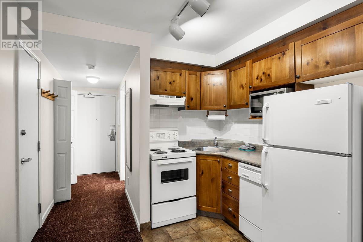 3220 Village Way Unit# 205/211, Sun Peaks, British Columbia  V0E 5N0 - Photo 2 - 10346110