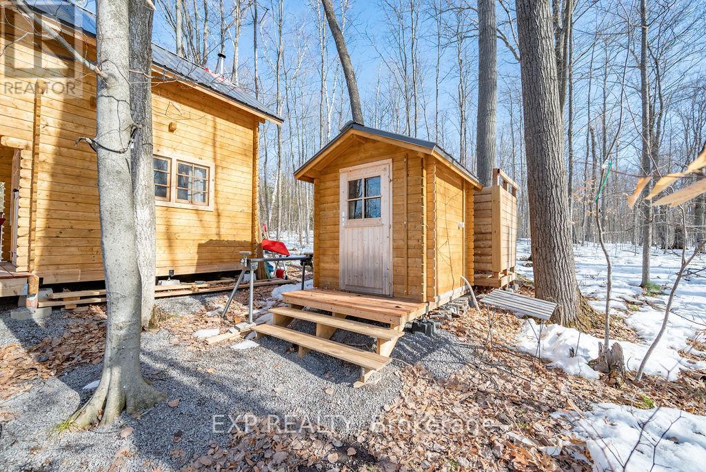 178 Maplegrove Lane, North Algona Wilberforce, Ontario  K0J 1T0 - Photo 11 - X12033254