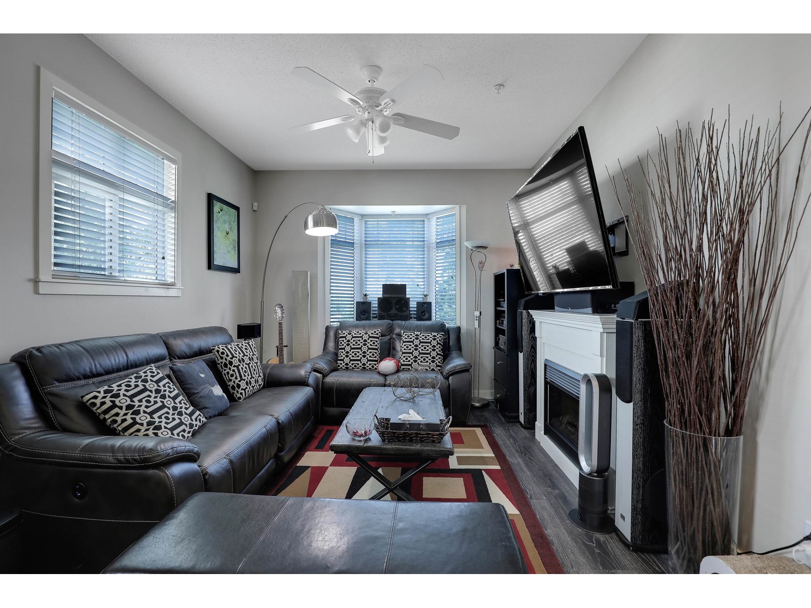 Property at 22 19551 66 AVENUE image 3